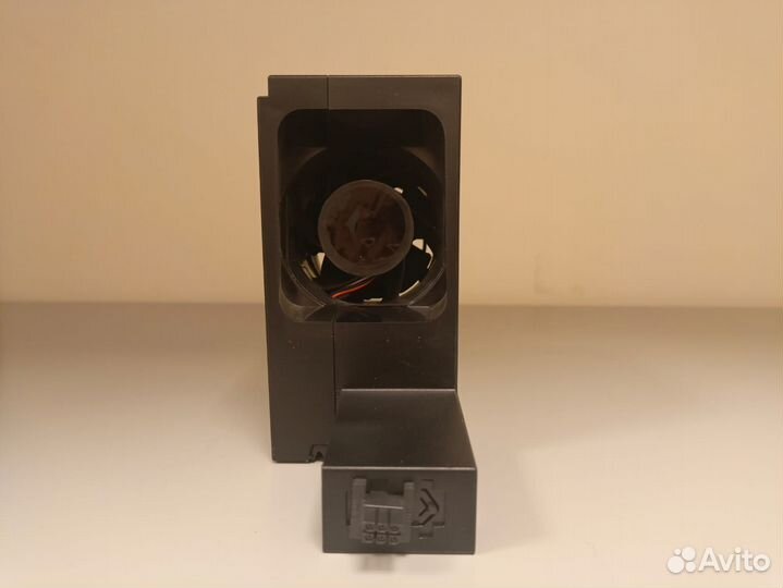 Сервер EMC Fan 045-000-219 SG9003 24V 2.5A 710G Fa