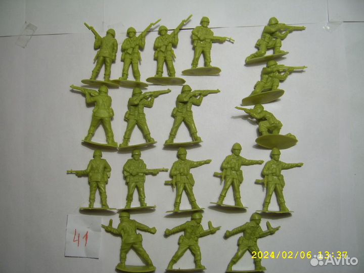 Игрушки солдатики