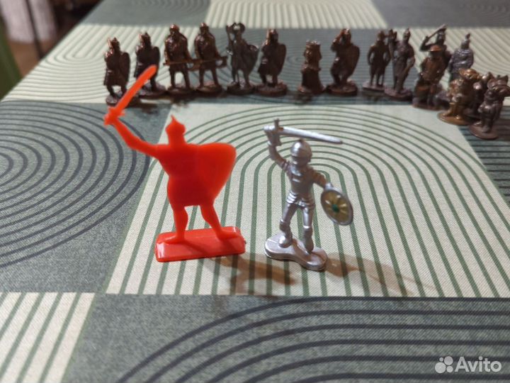 Солдатики разные