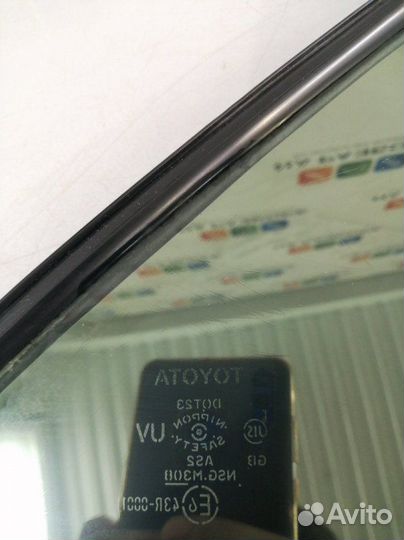 Форточка двери задняя правая Toyota Camry XV40