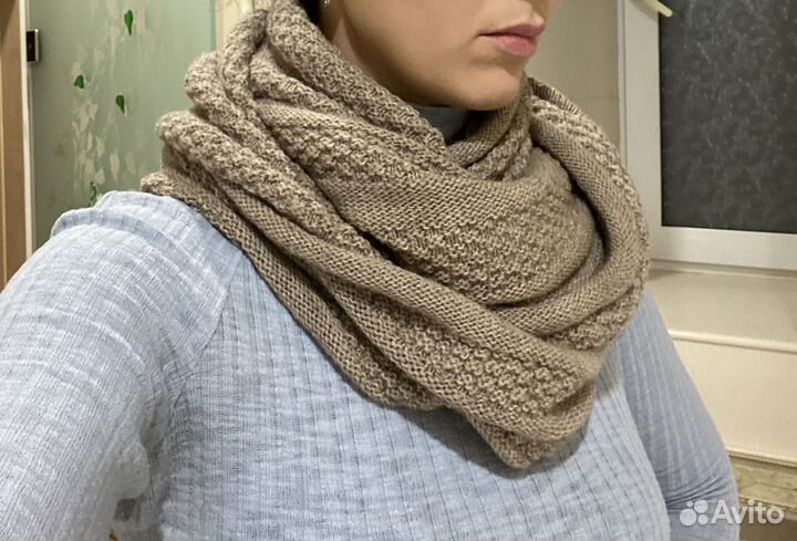 Вязаный шарф снуд серо-бежевый