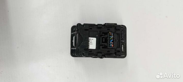 Кнопка стояночного тормоза Skoda Octavia A8