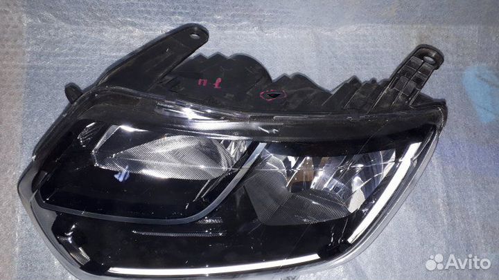 Фара передняя левая Renault Duster HJD