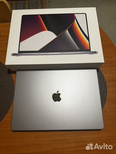 MacBook Pro 2021 16 M1 Pro 16Gb/512Gb Серый космос