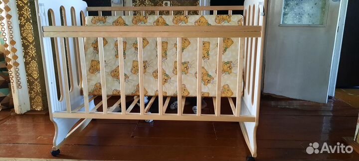 Кроватка детская
