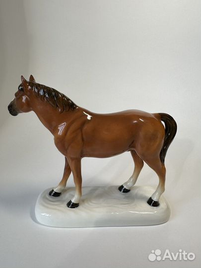 Фарфоровая статуэтка лошади, германия