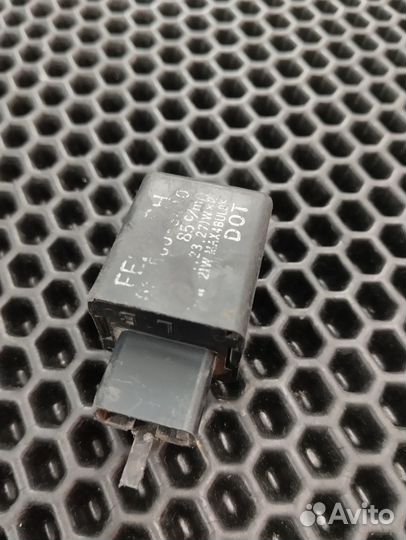 Kawasaki zx7r, zzr400-2,zr1000,zx9r реле повароток