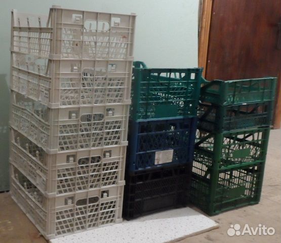 Пластиковые ящики для хранения урожая и прочего