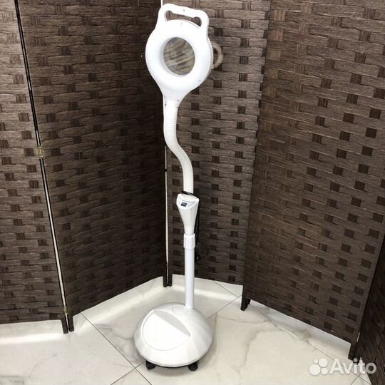 Лампа лупа напольная