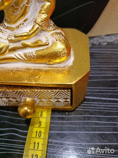 Статуэтка будды