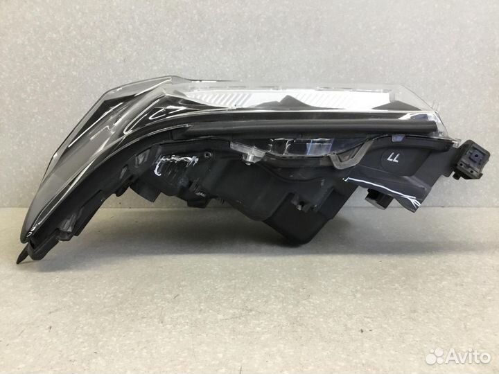 Фара левая Toyota Land Cruiser (200) 2008-2021