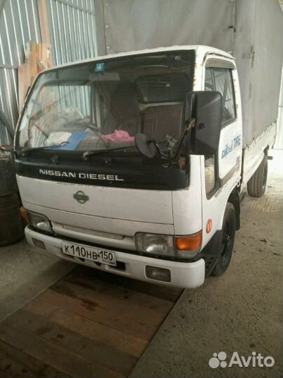 Нисан Атлас