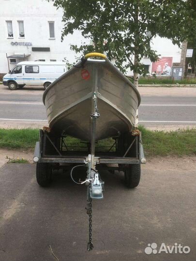 Лодка Вельбот 37