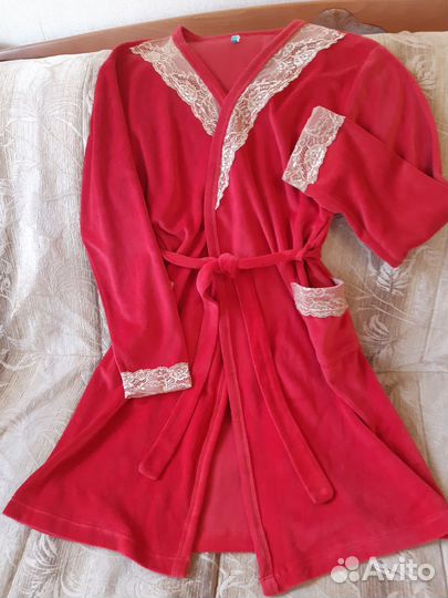 Женская одежда (халатик новый )