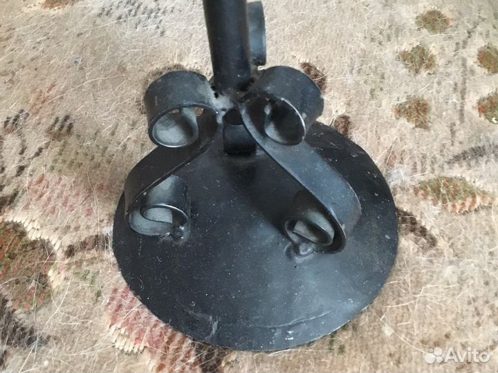 Старинный подсвечник