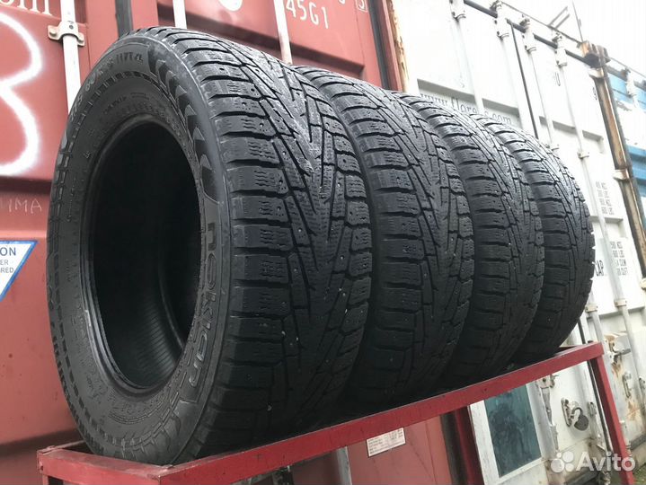 Nokian Tyres Hakkapeliitta 7 SUV 275/60 R18 104Q