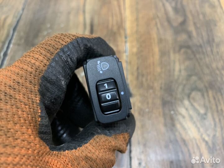 Mitsubishi ASX Кнопка корректора фар