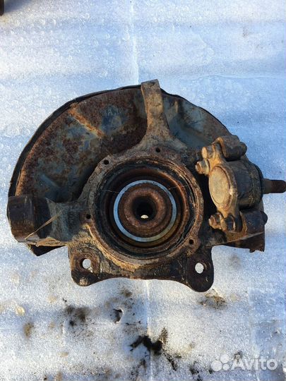 Кулак поворотный передний правый (SsangYong Kyron)