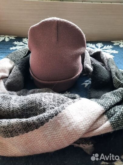 Шапки женские с шарфами