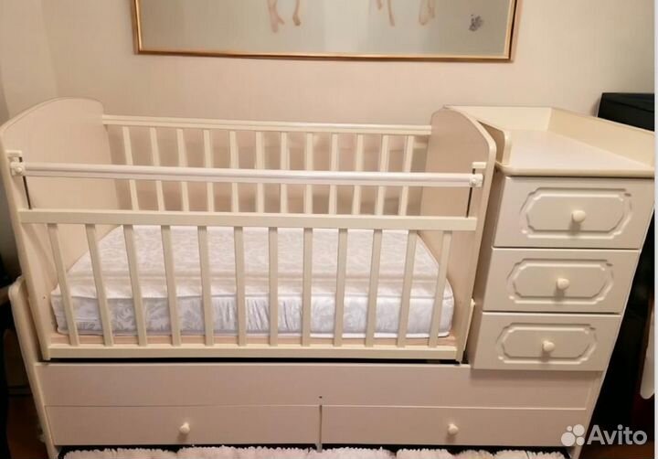 Детская кроватка 3 в 1 с комодом