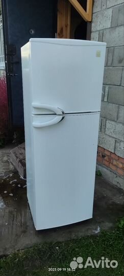 Холодильник daewoo в отличном состоянии