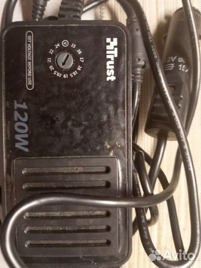 Автомобильная зарядка для ноутбуков