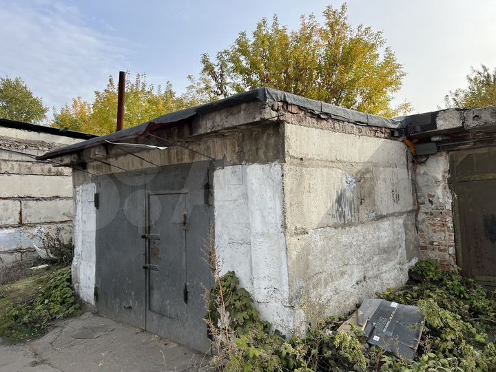 Гараж, > 30 м²