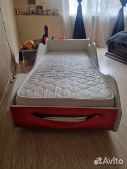Кровать машинка с матрасом бу