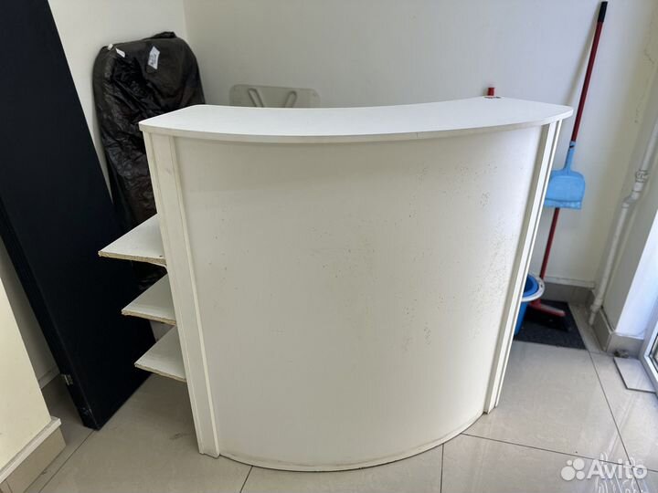 Стол ресепшн