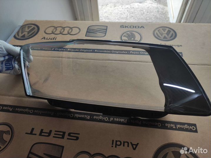 Стекло фары Audi Q5