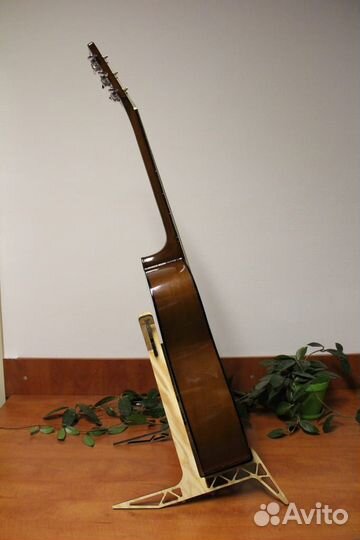 Подставка для акустической гитары