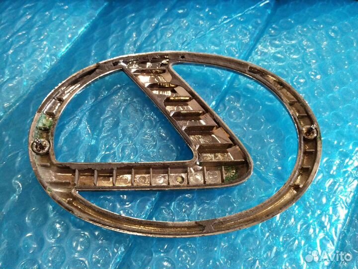 Эмблема крышки багажника Лексус GX 460 09-19