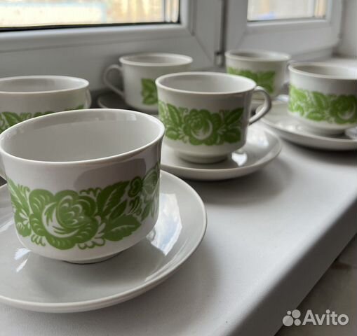 Чайные чашки с блюдцами