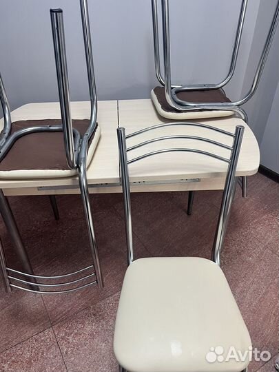 Кухонный стол и стулья бу