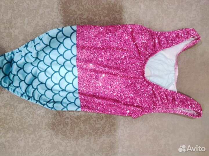 Купальники на девочку 3-4 лет