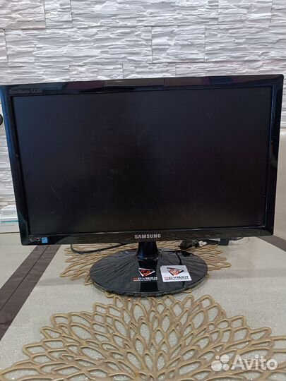 Монитор Samsung