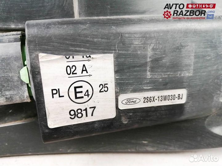 Фара левая с кор. Ford Fiesta 2001-2007