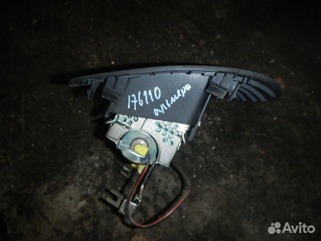 Подушка безопасности пассажирская (в торпедо), Nis