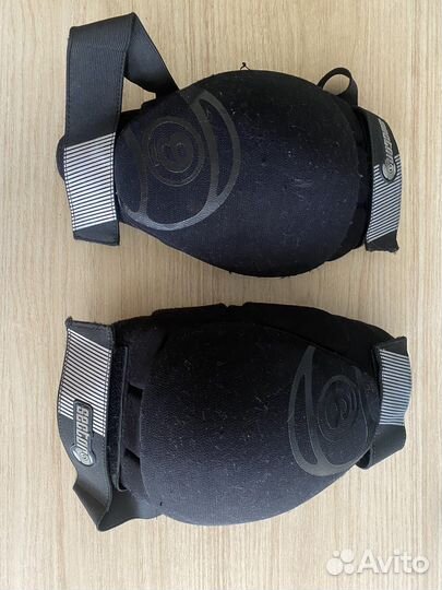 Наколенники Sector