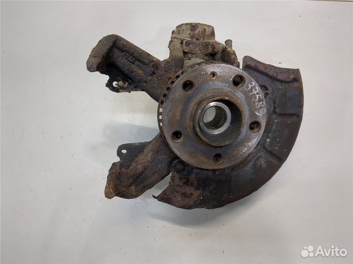 Ступица (кулак, цапфа) Volkswagen Golf 4, 2003