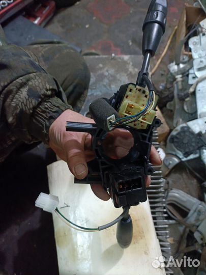 Подрулевой переключатель Chevrolet Aveo Т255