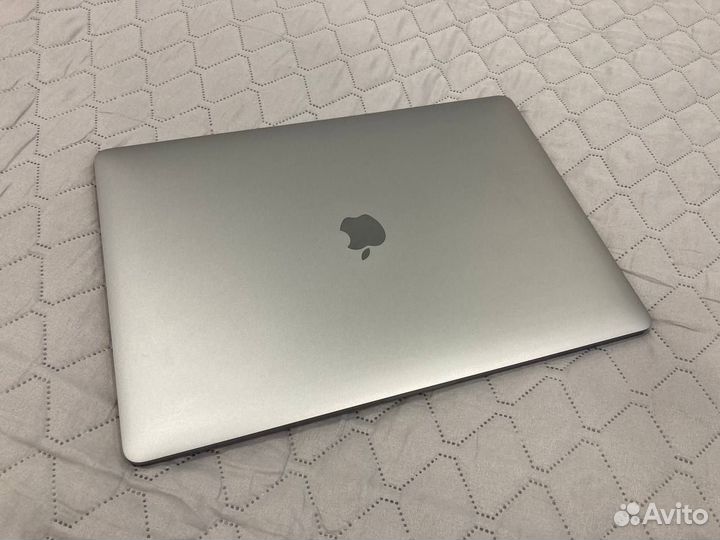 Ноутбук MacBook Pro 15 (2016)