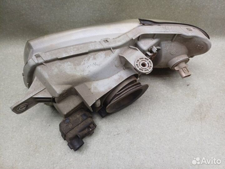 Фара передняя правая Hyundai Accent седан 1.5 G4EC