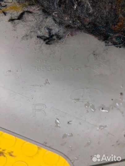 Обшивка стойки задняя правая Renault Logan Stepway