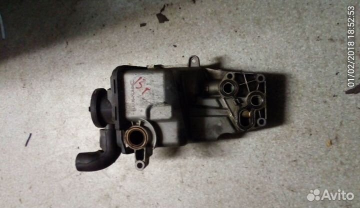 Вольво S80 корпус масляного фильтра 30788494