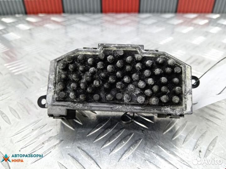 Сопротивление печки Audi A5 8T 2008 8K0820521B