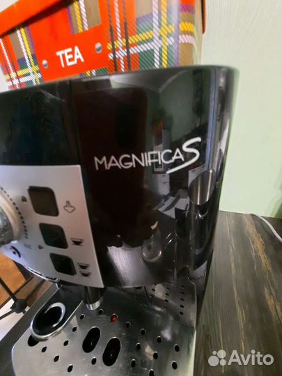 Кофемашина delonghi magnifica