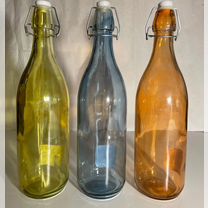 Цветные стеклянные бутылки