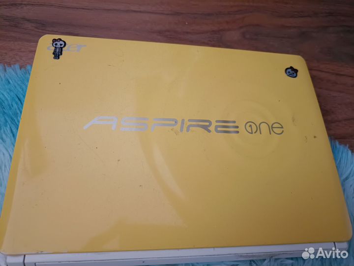 Нетбук acer aspire one