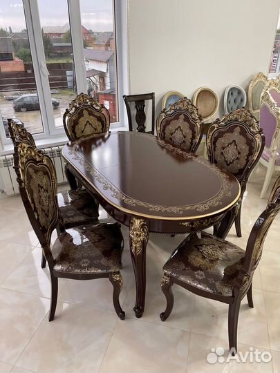 Столы и стулья